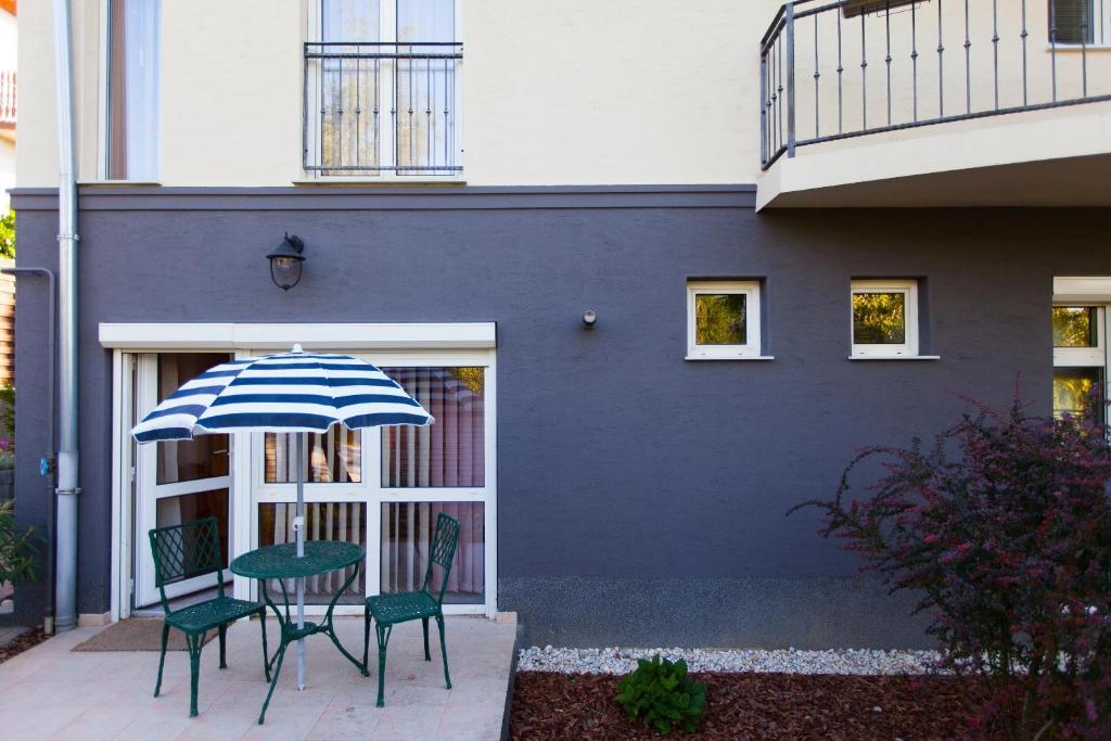 Csenge Villa Siofok Exterior photo