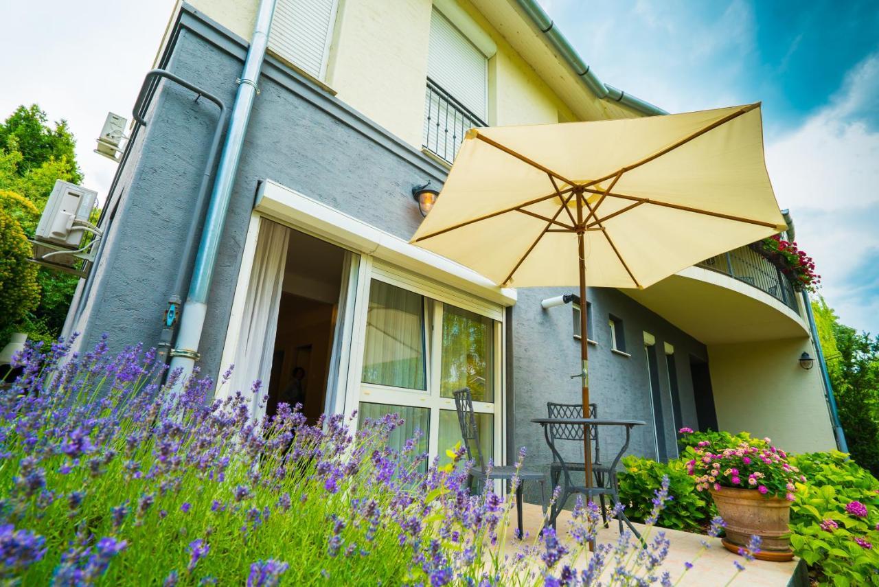 Csenge Villa Siofok Exterior photo