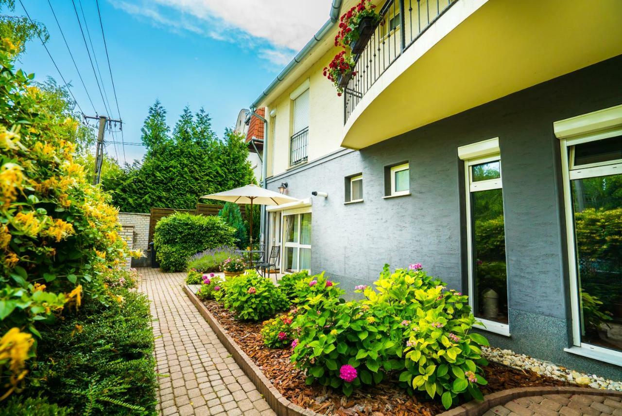Csenge Villa Siofok Exterior photo